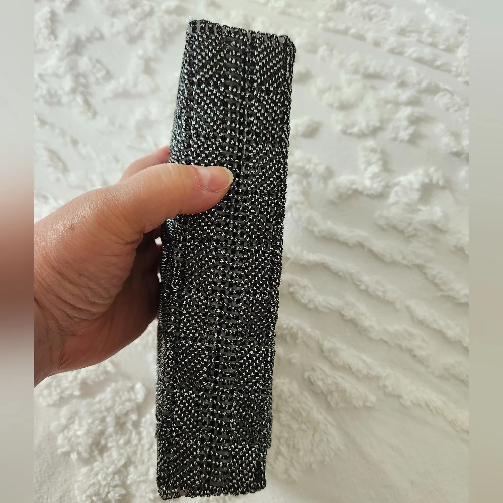 Gray Sparkle Snap Close Clutch. Great pattern. 8 x 4.5 x 2
